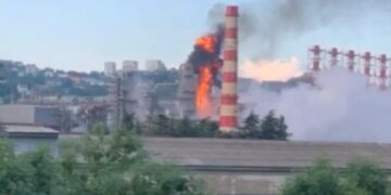 Работа НПЗ в Туапсе приостановлена из-за удара беспилотников