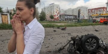 Харьков: российская бомба УМПБ-30 разрушила кафе и повредила жилой дом