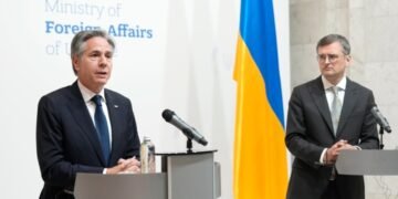 Блинкен и Кулеба обсудили новый пакет помощи Киеву и мирный саммит по Украине