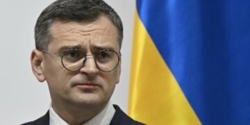 Кулеба: контакты с РФ возможны после конференции в Швейцарии