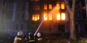 Войска РФ снова бомбили Николаев и Херсон: как минимум, 25 пострадавших