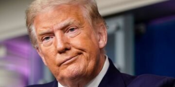 Приватний літак Трампа врізався у інший корпоративний літак в аеропорту Флориди – Reuters