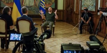 Зеленский решения об оружии для Украины запаздывают на год