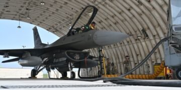 Украина, возможно, будет хранить часть переданных истребителей F-16 за рубежом