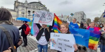 Марш равенства в метро: киевские власти ничего не слышали