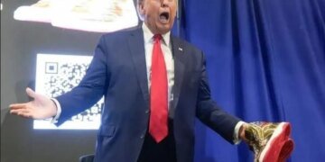 Трамп обещает стать президентам и отомстить: подробно о том, как он поступит в ответ на судебные “репрессии”