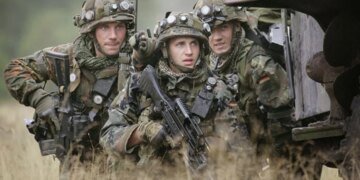 “Мы должны быть готовы”, – глава Минобороны Германии назвал вероятную дату, когда придется воевать с Россией