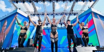 Российские певицы возмущены запретом на откровенные наряды