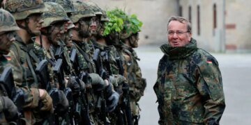 В Германии хотят восстановить обязательный военный учёт для юношей