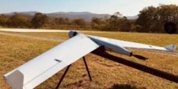 Украинский FPV-дрон на лету сбил российский разведывательный беспилотник ZALA. ВИДЕО