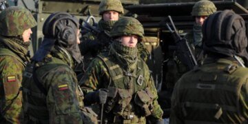 В армию сразу после школы: принято важное решение о призыве