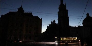 Будем ли сидеть в темени и холоде по 20 часов: в Укрэнерго дали зимний прогноз