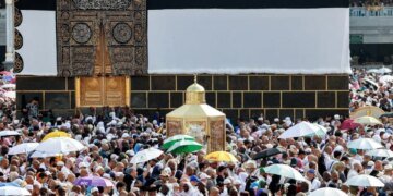 Более 550 паломников погибли от жары во время шествия в Мекку