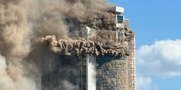 ЧП  Казахстане: в Астане загорелся небоскреб. ВИДЕО