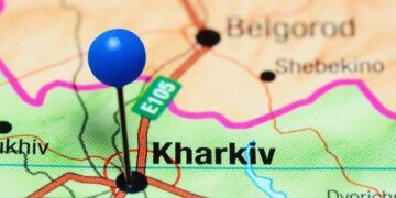 Российские оккупанты снова ударили по Харькову: есть жертвы, город без света