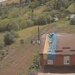 Жители Белгородской области вывесили на крышу дома флаг Украины. ВИДЕО