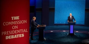 Стало відомо, коли Байден і Трамп проведуть перші теледебати
