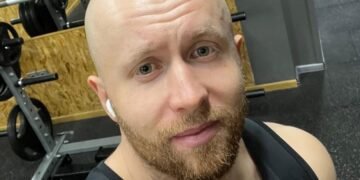 Проходити 10 000 кроків на день і не їсти після 18:00: фітнес-тренер Віктор Мандзяк спростував популярні міфи про схуднення