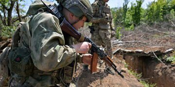 Армія РФ просувається поблизу головної лінії оборони у Часовому Яру, – Волошин