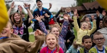 10 украинских детей и их семьи вернулись на подконтрольную Украине территорию