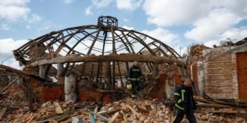 Войска РФ вновь обстреляли восточную Украину. Среди погибших – 12-летний мальчик