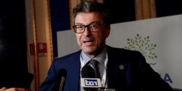 Страны ЕC предоставят Украине до 60% из общего кредита в 50 млрд долларов