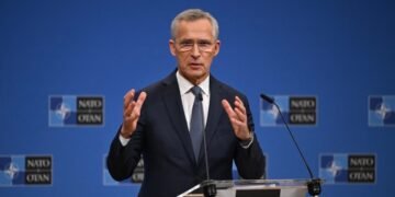Министры обороны стран НАТО обсудят долгосрочную помощь Украине