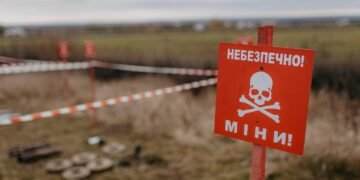 ЄС передасть Україні групу з 12 собак-саперів