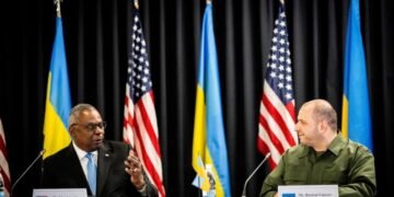Ллойд Остин и Рустем Умеров: переговоры о развитии военного сотрудничества