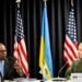 Ллойд Остин и Рустем Умеров: переговоры о развитии военного сотрудничества
