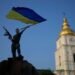 Опрос: больше половины украинцев отказываются жертвовать территориями Украины ради окончания войны