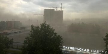 В российском Петербурге разгулялся ураган, есть жертвы. ВИДЕО и ФОТО