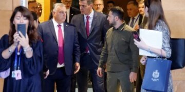 Визит Орбана в Украину “встрепенул” Кремль: появились заявления