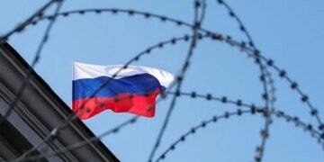 Российских депутатов и сенаторов “посадили на цепь”