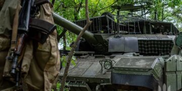 Противник бросил в бой новейший танк: бойцы 68-й бригады показали затрофеенную технику