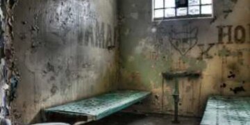 В российском СИЗО внезапно умер бизнесмен, проходивший по делу о коррупции против зама Шойгу