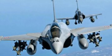 НАТО поднял самолеты из-за российских истребителей