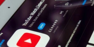 Власти резко снижают скорость загрузки YouTube для россиян