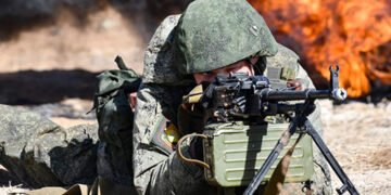 Окупанти почали менше використовувати бронетехніку на фронті: військовий пояснив, у чому причина