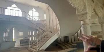 Покинутий і забутий: блогер показав величезний палац короля Саудівської Аравії в Іспанії. ВІДЕО