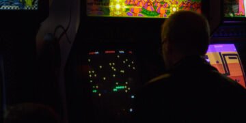 История подъема, упадка и возрождения компьютерных клубов