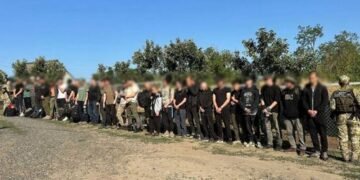 На Одещині затримали юрбу ухилянтів: користувалися спеціалізованим Телеграм-каналом