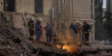 Американские законодатели осудили российский удар по детской больнице в Киеве