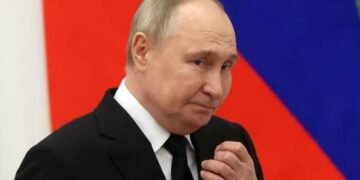 Російський професор звинуватив Путіна в “імпотенції” громадян РФ – Daily Mail