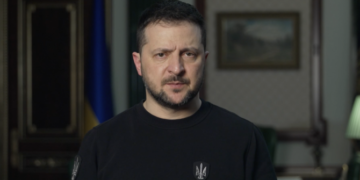 Зеленський: Слабша росія на полі бою поставить Україну в сильнішу позицію за столом переговорів