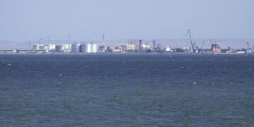 У Краснодарському краї дрони атакували судно в порту “Кавказ”: що відомо про втрати