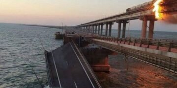 “Має бути зруйнований”, – командувач ВМС зробив заяву про долю Кримського мосту