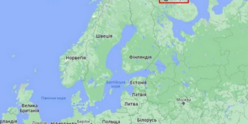 Дрони ГУР вразили на аеродромі “Оленья” російський Ту-22М3