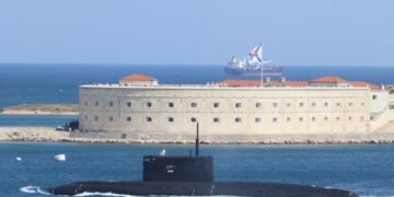 Украина потопила российскую подводную лодку в Севастополе