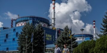 Киев: российские удары по энергосистеме Украины угрожают ядерным объектам